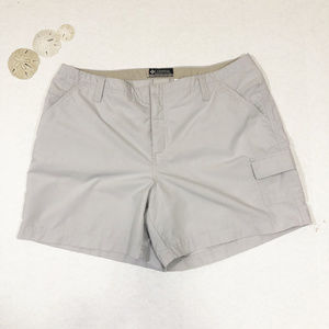 Womens Columbia Khaki XCO Shorts size 14